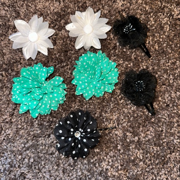 Set of hair clips - Picture 3 of 4